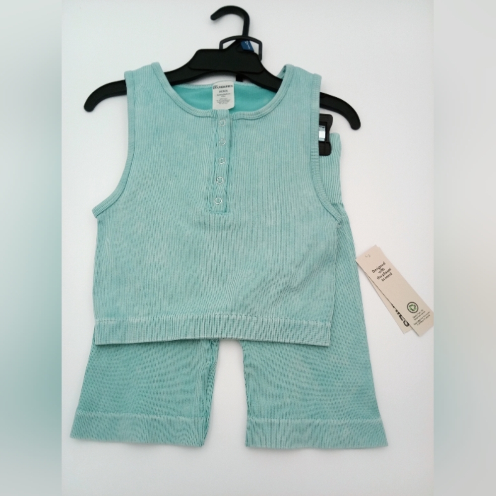 Athletic Outfit XS 0-2 Top & Shorts NWT